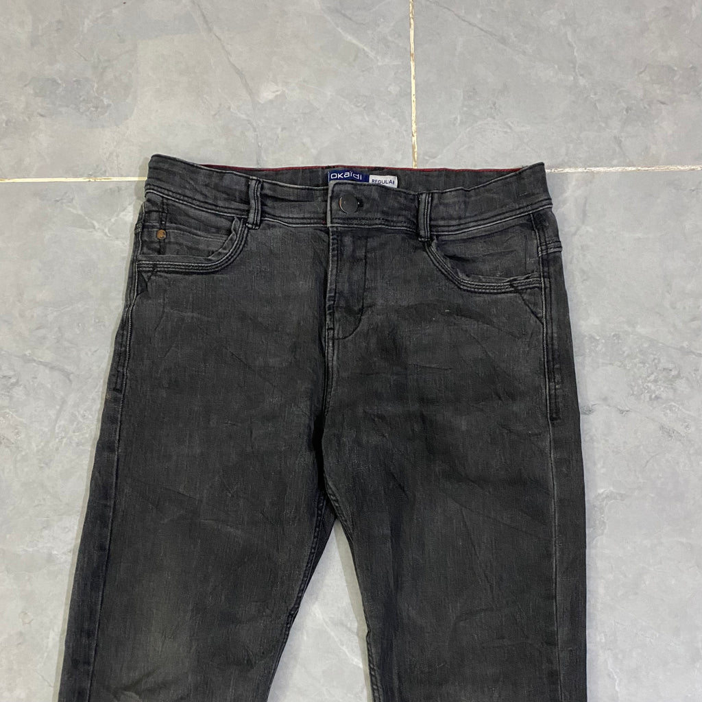 Rough Black straight Fit Pant. (Waist: 31-32” - Length: 42-43”)