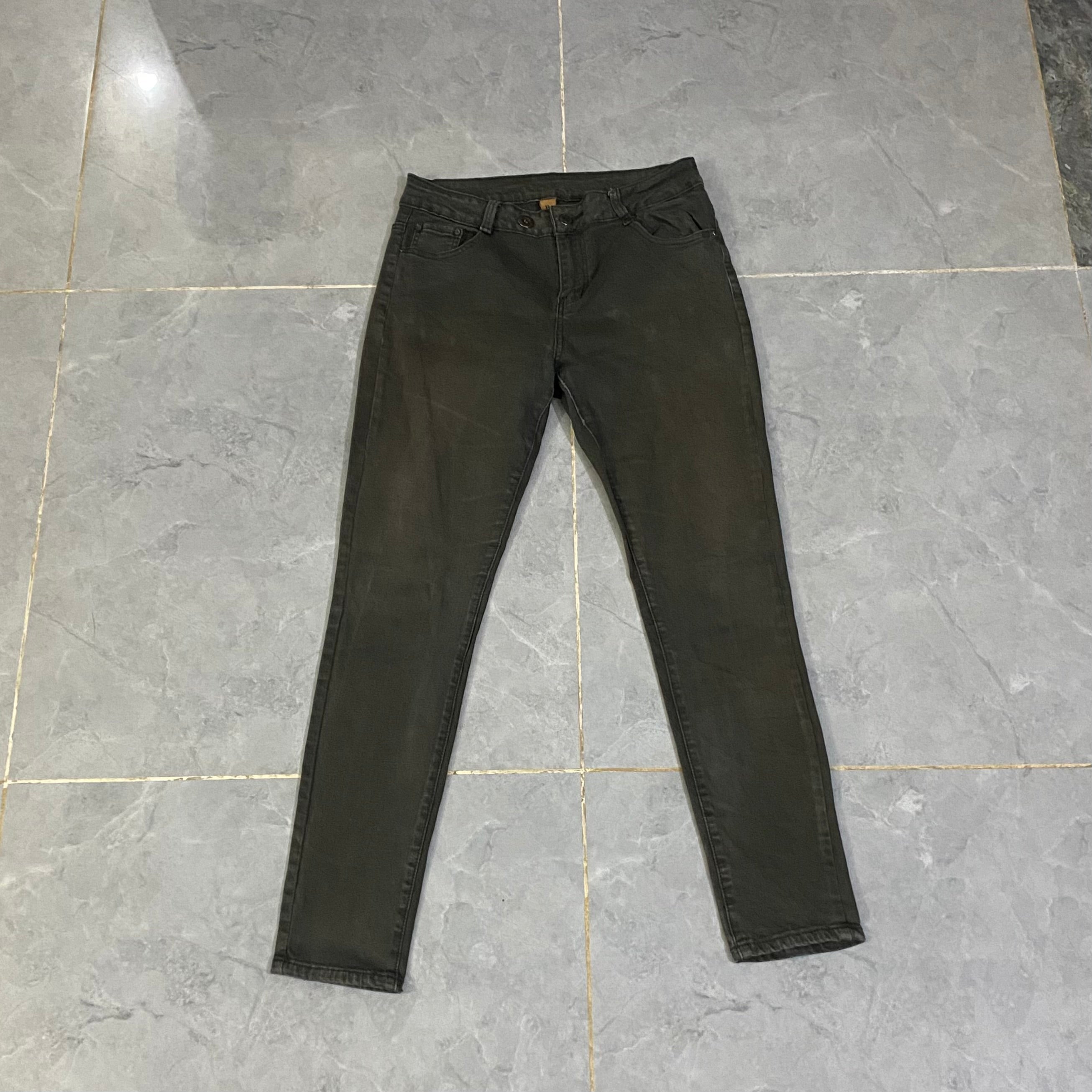 Grey Rough straight Fit Pant. (Waist: 30” - Length: 41-42”)