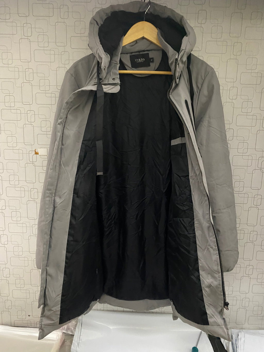 YY Long Puffer Coat (Thrift).          Length: 38-40, Chest: 21-23, Sleeve: 24.5-25