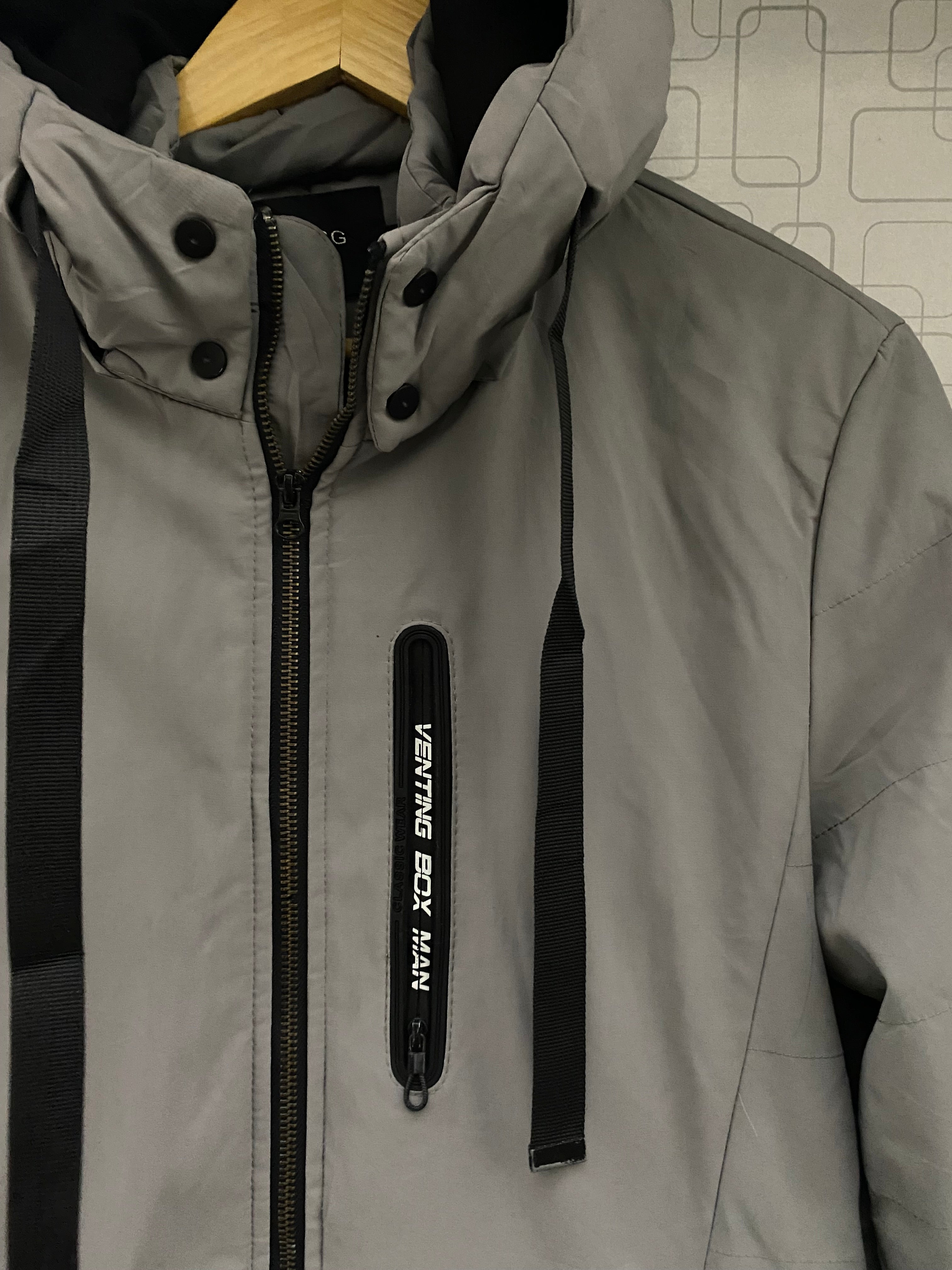 YY Long Puffer Coat (Thrift).          Length: 38-40, Chest: 21-23, Sleeve: 24.5-25