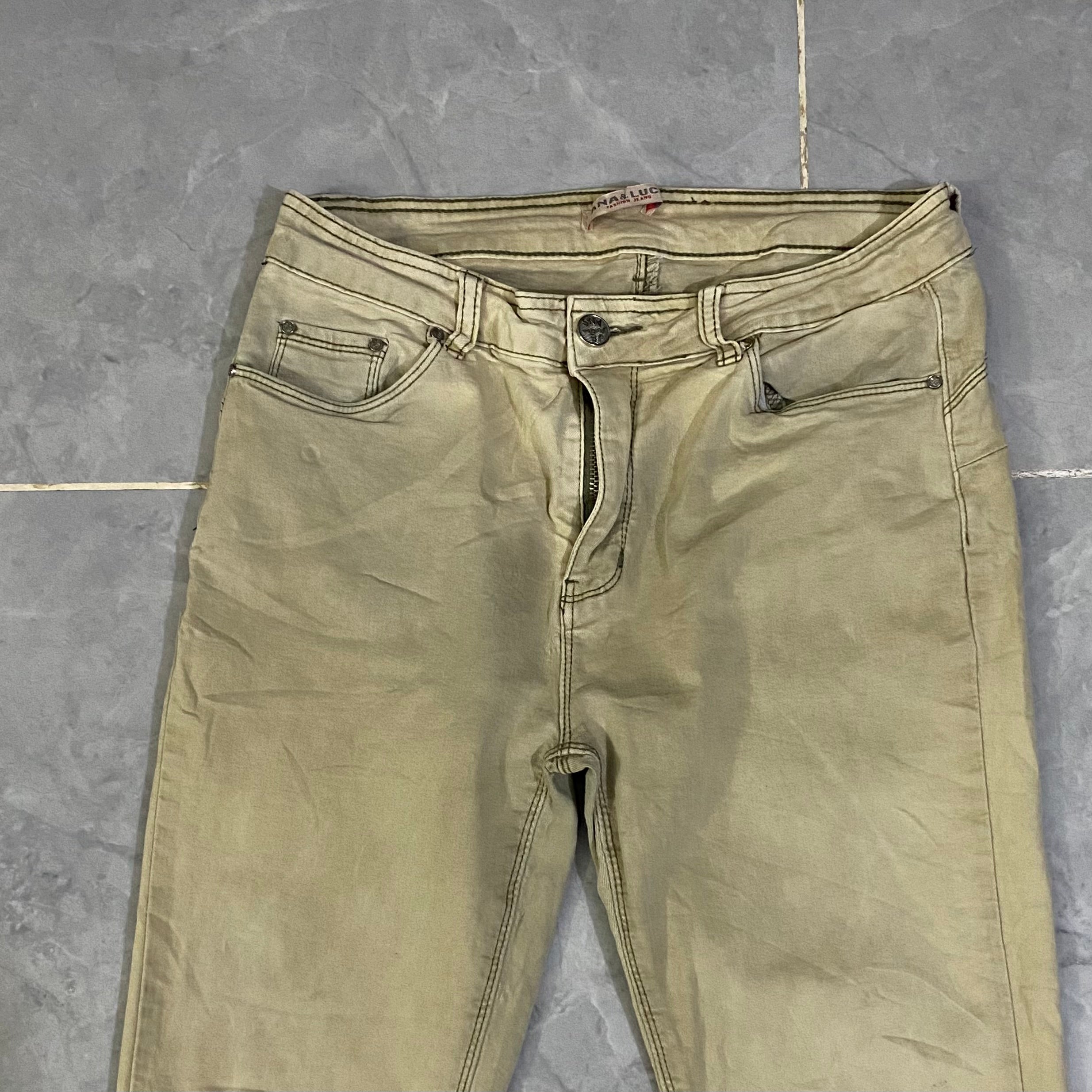 Cream Rough straight Fit Pant. (Waist: 30” - Length: 41-42”)