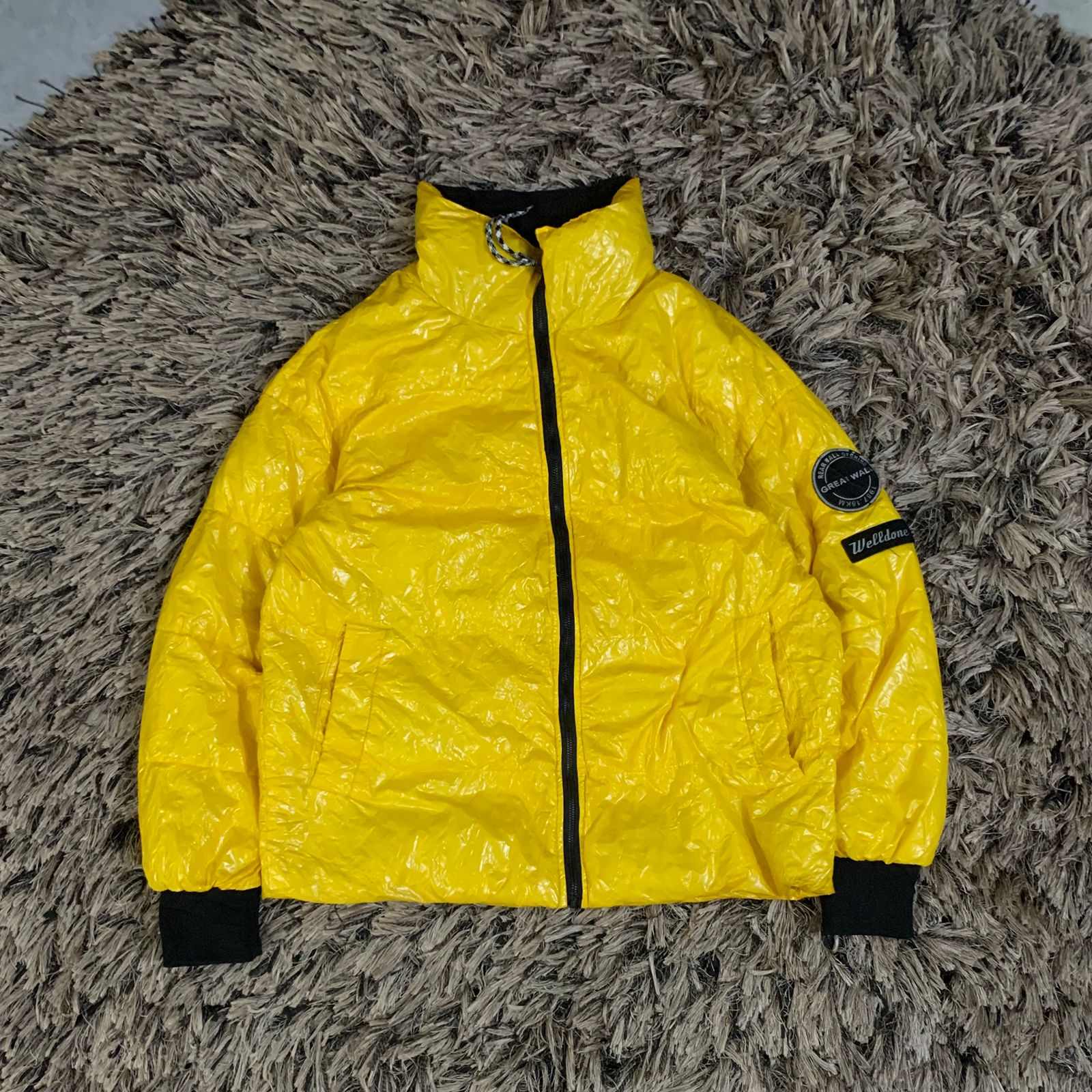 Synthetic shiny puffer  (Thrift)
