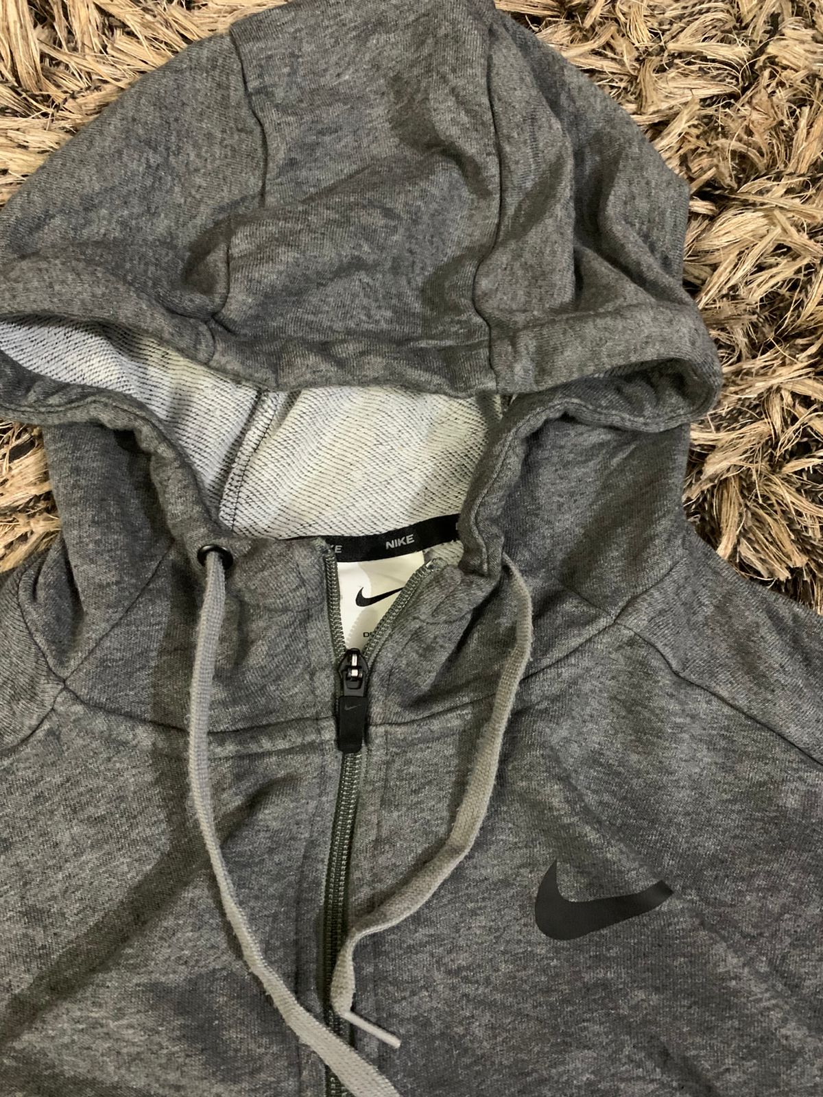 (NIKE) GREY HOODIE (Thrift)