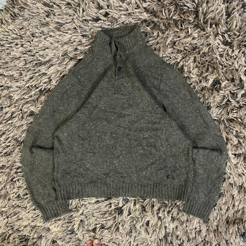 color Button style Sweater (Thrift)