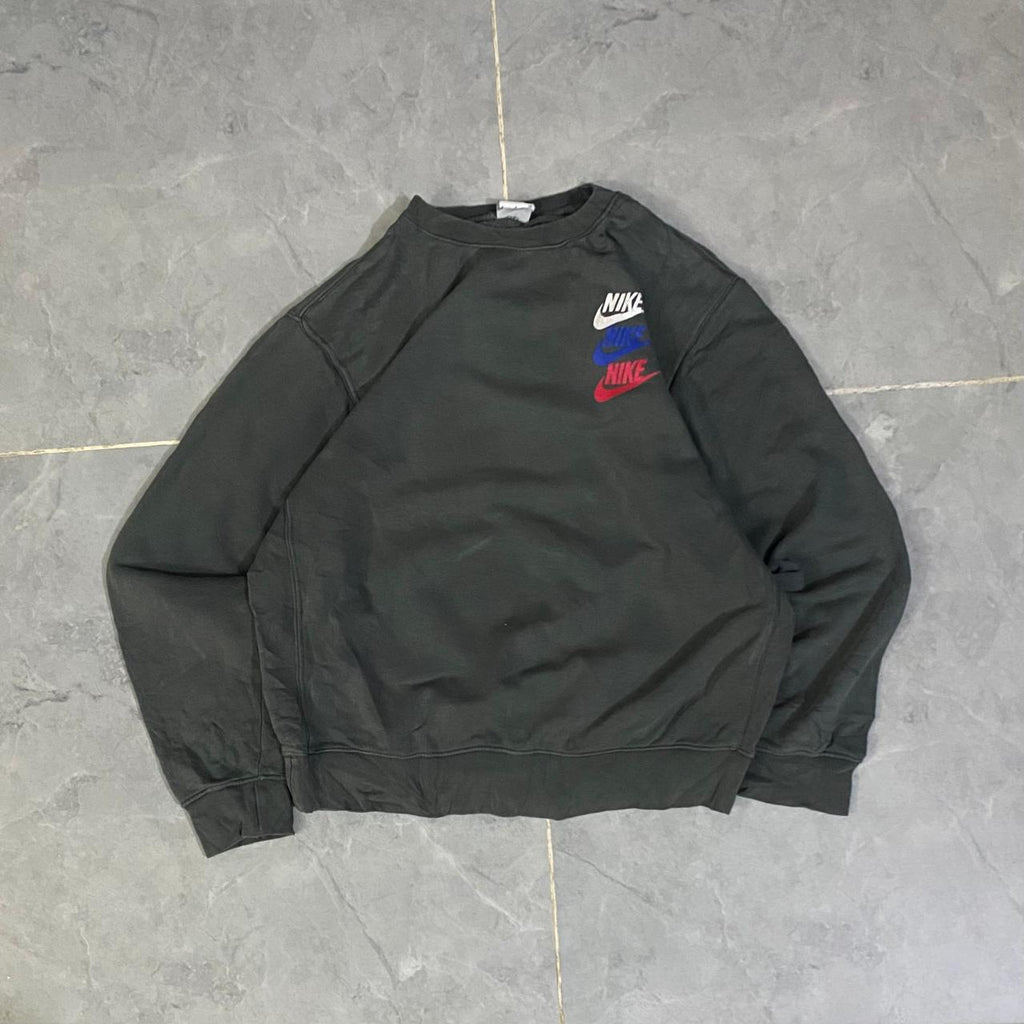Nike sweater (Thrift)