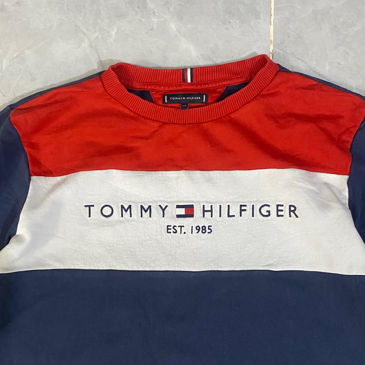 TOMMY HILFIGER SWEATER (Thrift)