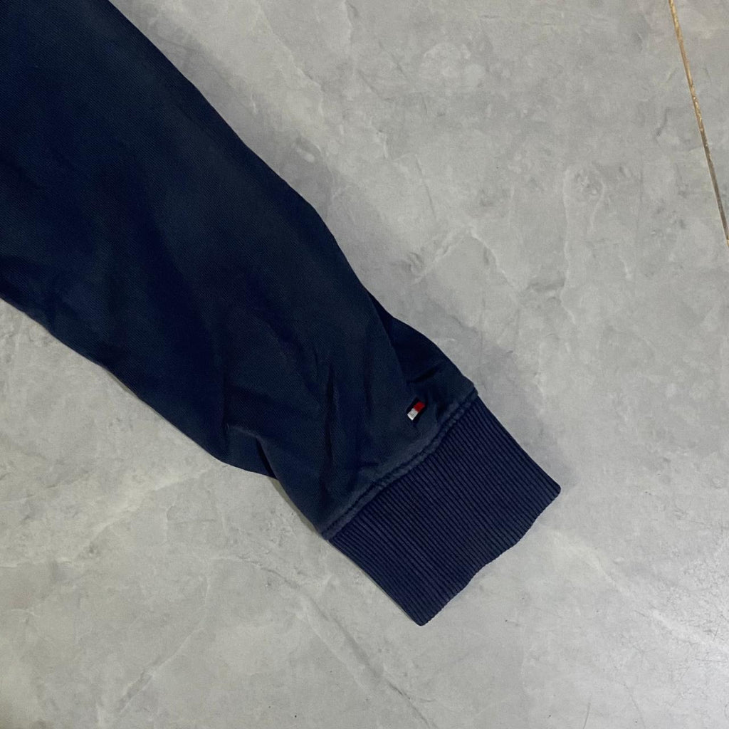 TOMMY HILFIGER SWEATER (Thrift)