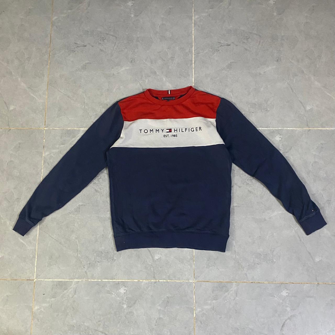 TOMMY HILFIGER SWEATER (Thrift)
