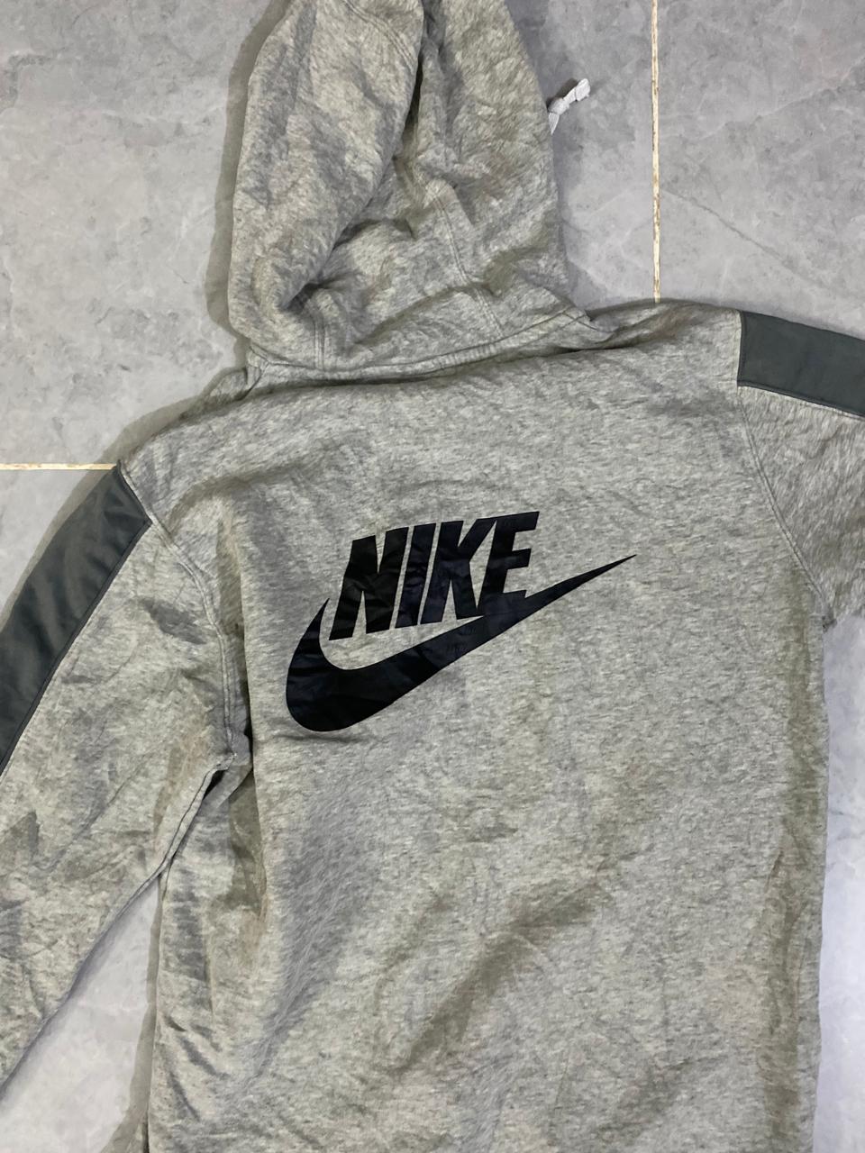 NIKE HOODIE (Thrift)