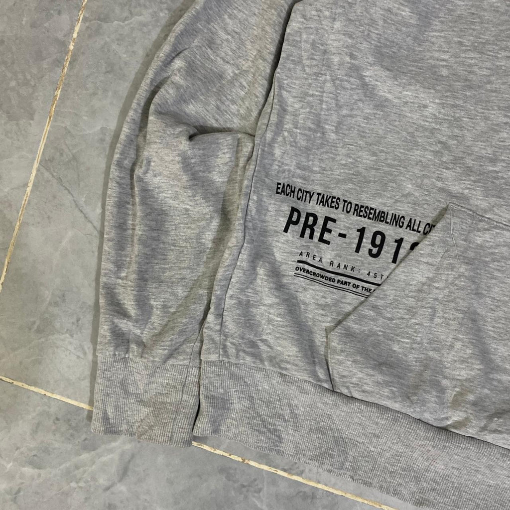 GREY HOODIE (Thrift)