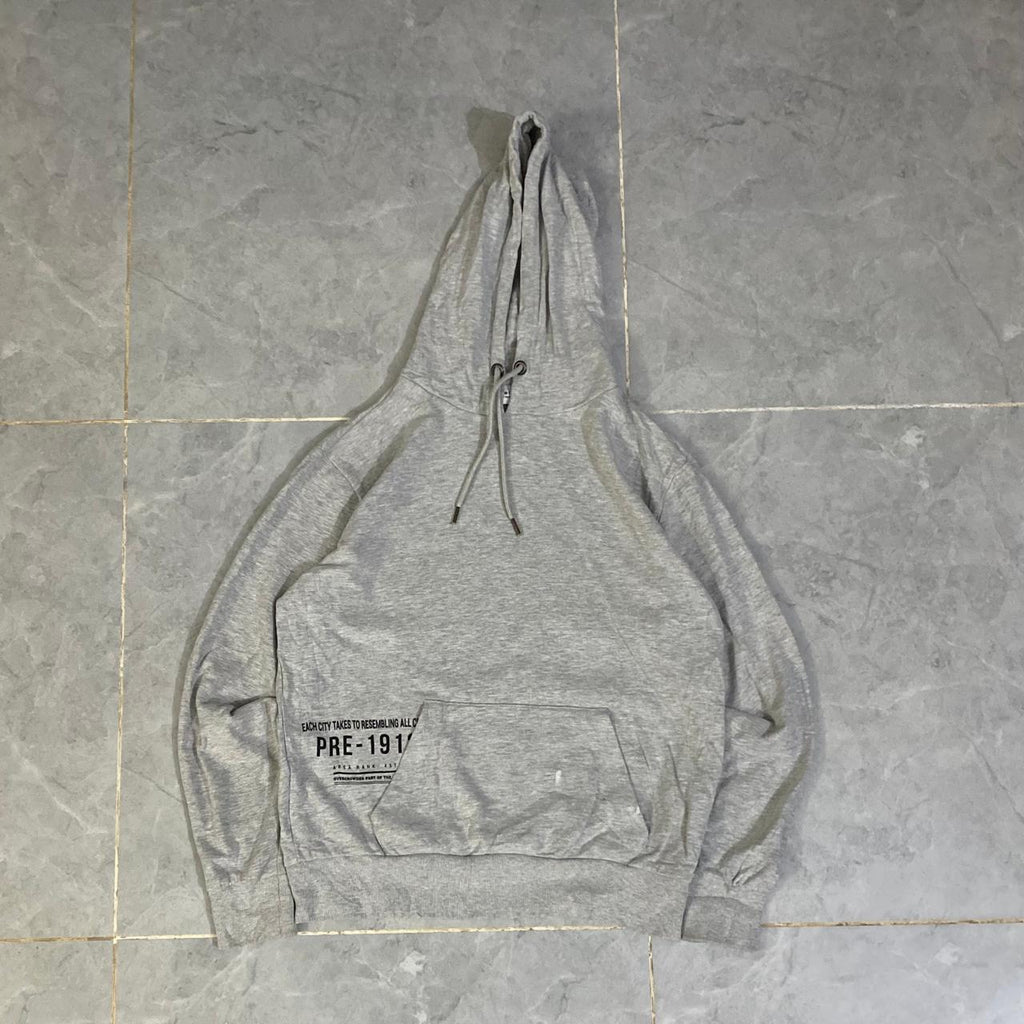 GREY HOODIE (Thrift)