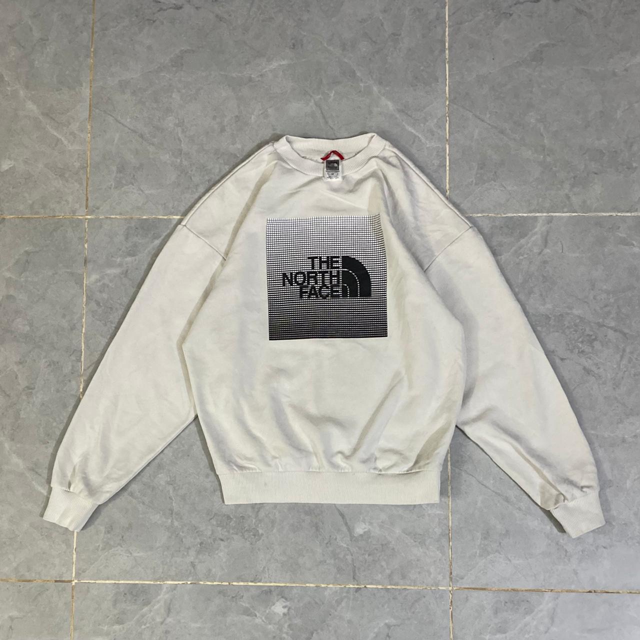THE NORTH FACE SWEATSHIRT (Thrift)