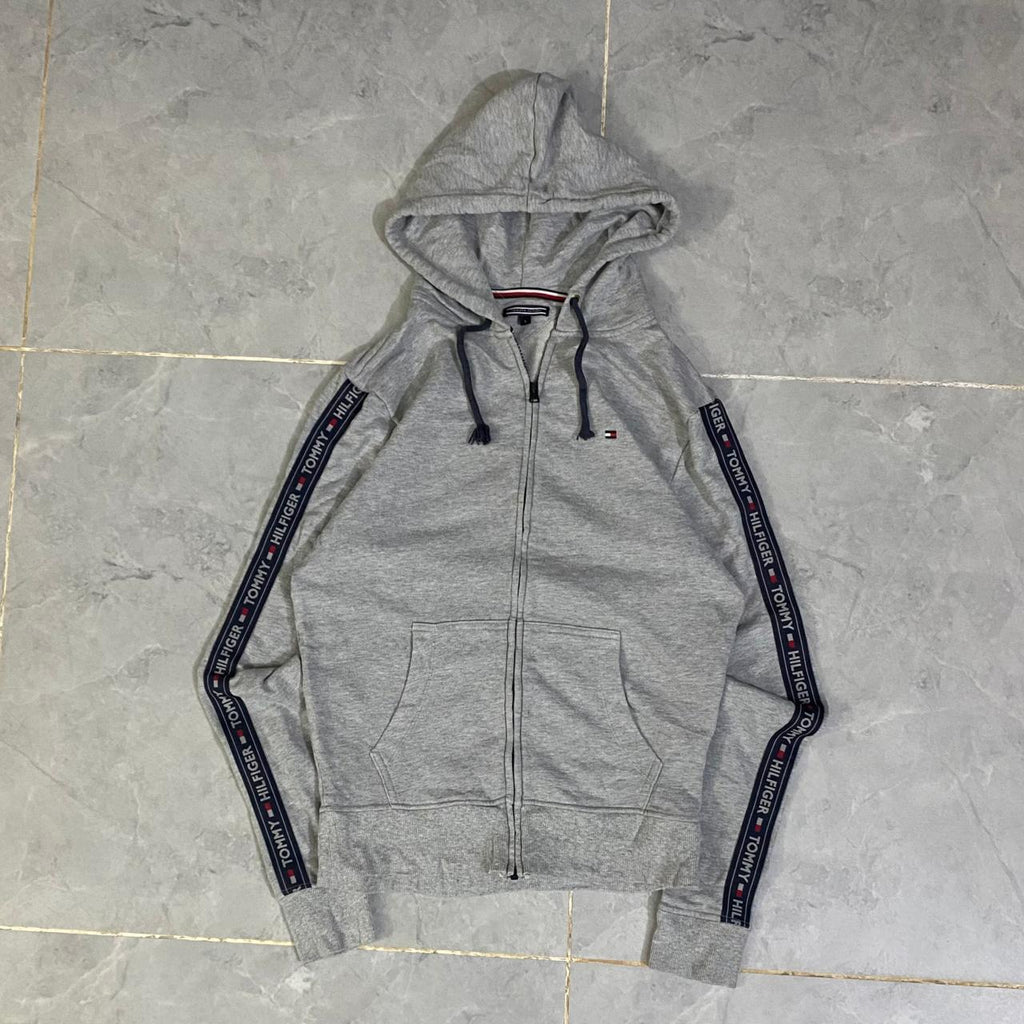 TOMMY HILFIGER ZIPPER HOODIE  (Thrift)