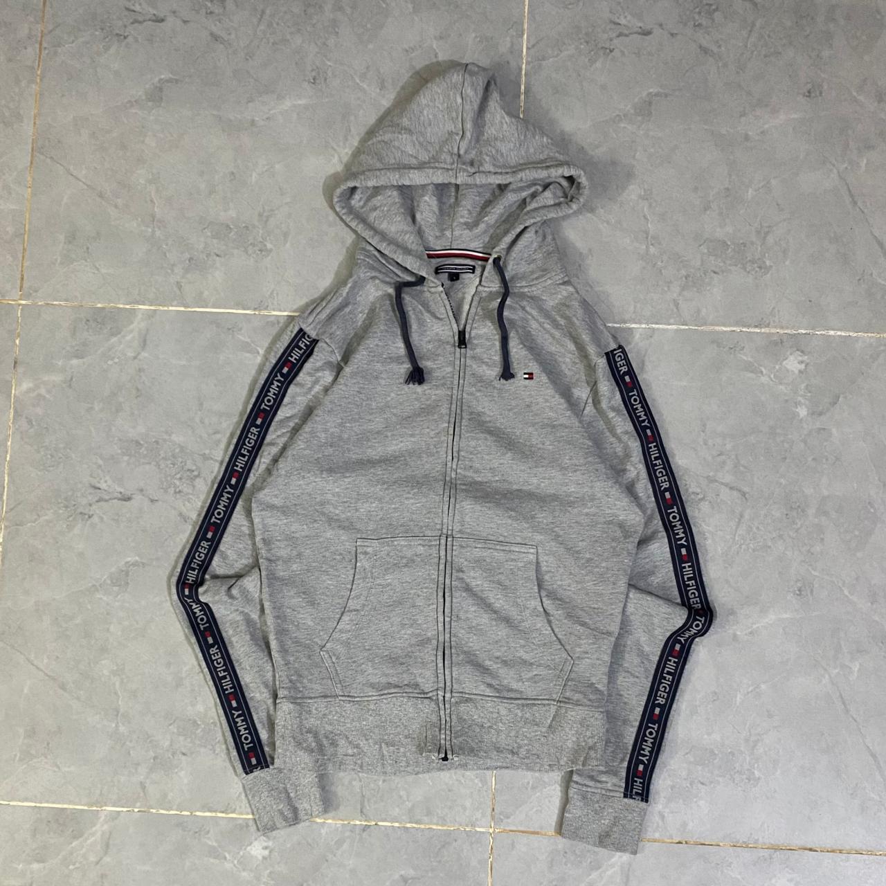TOMMY HILFIGER ZIPPER HOODIE  (Thrift)
