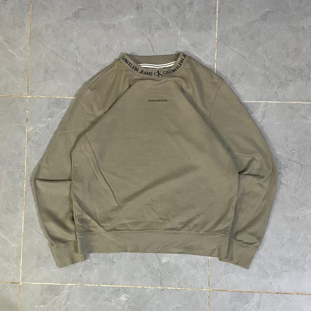 CK SWEATSHIRT (Thrift)