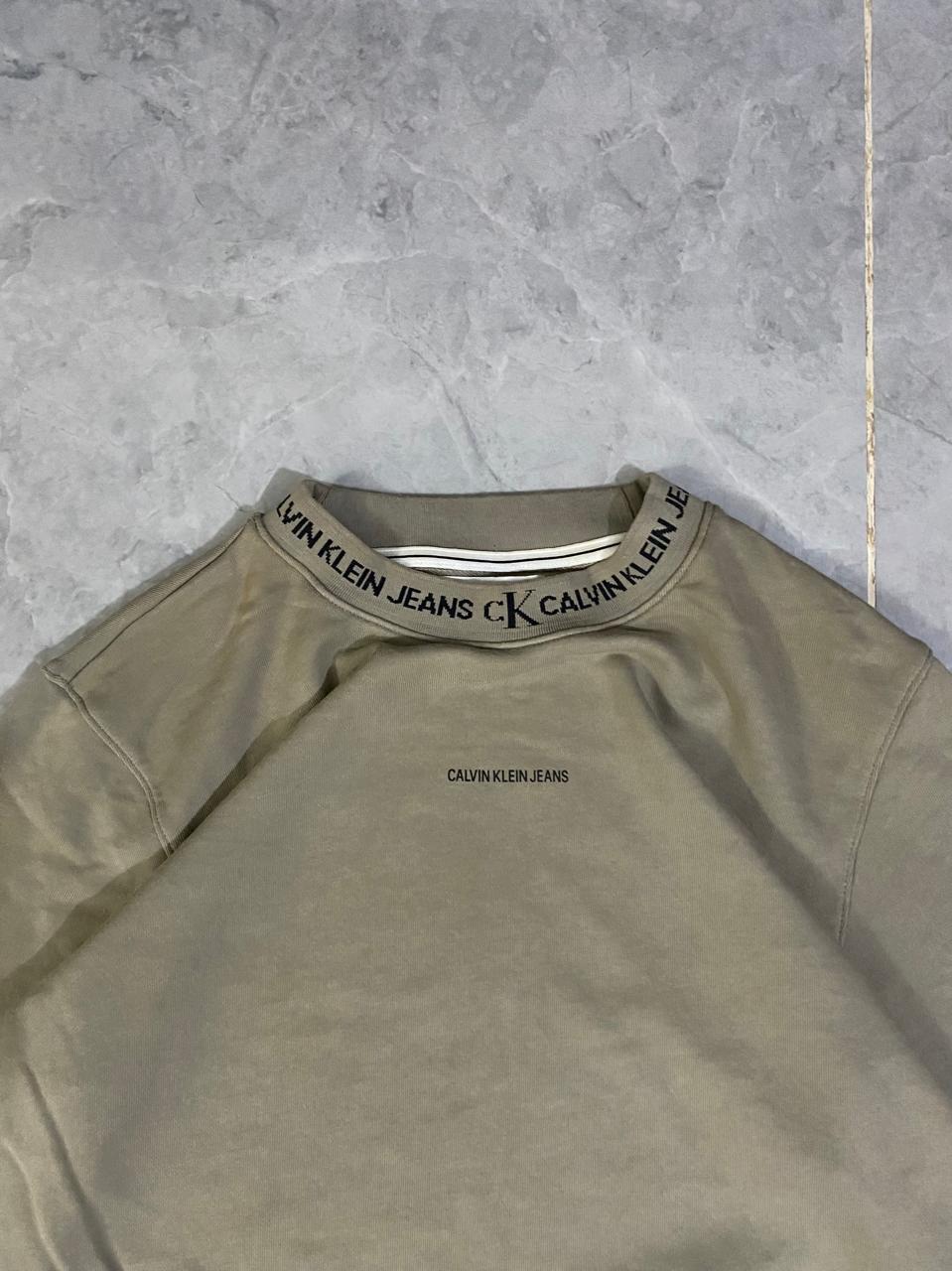 CK SWEATSHIRT (Thrift)