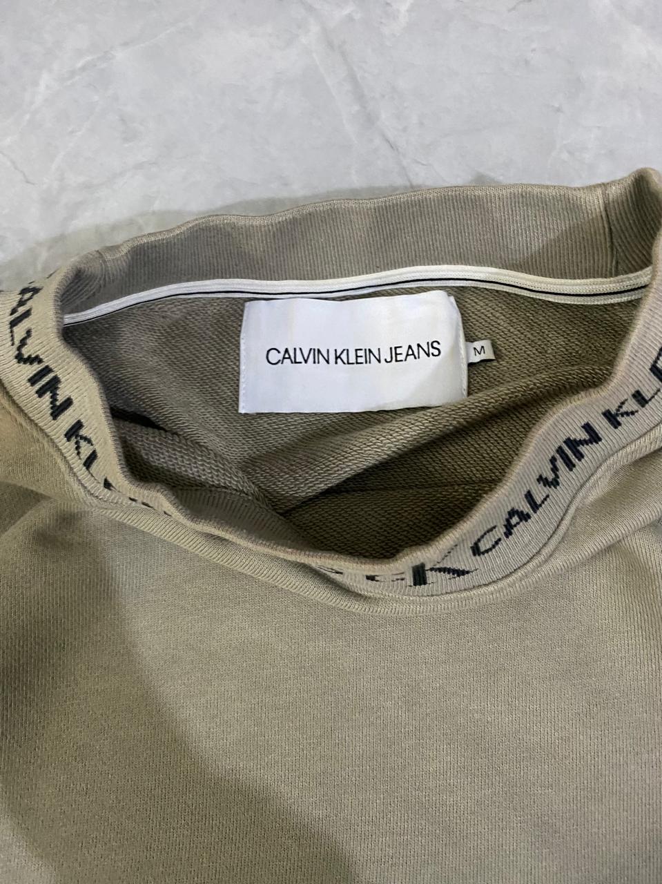 CK SWEATSHIRT (Thrift)