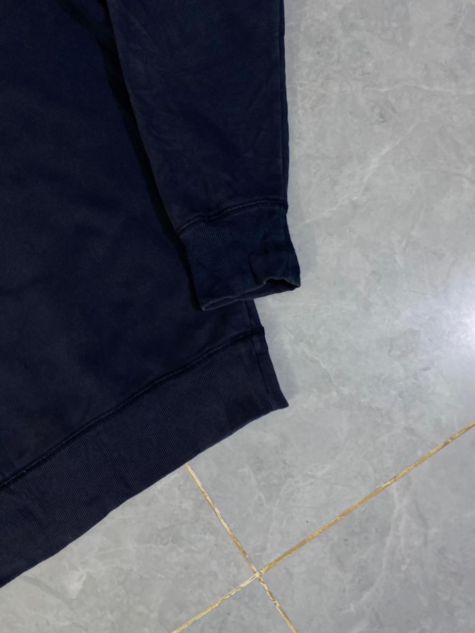SWEATER (Thrift)