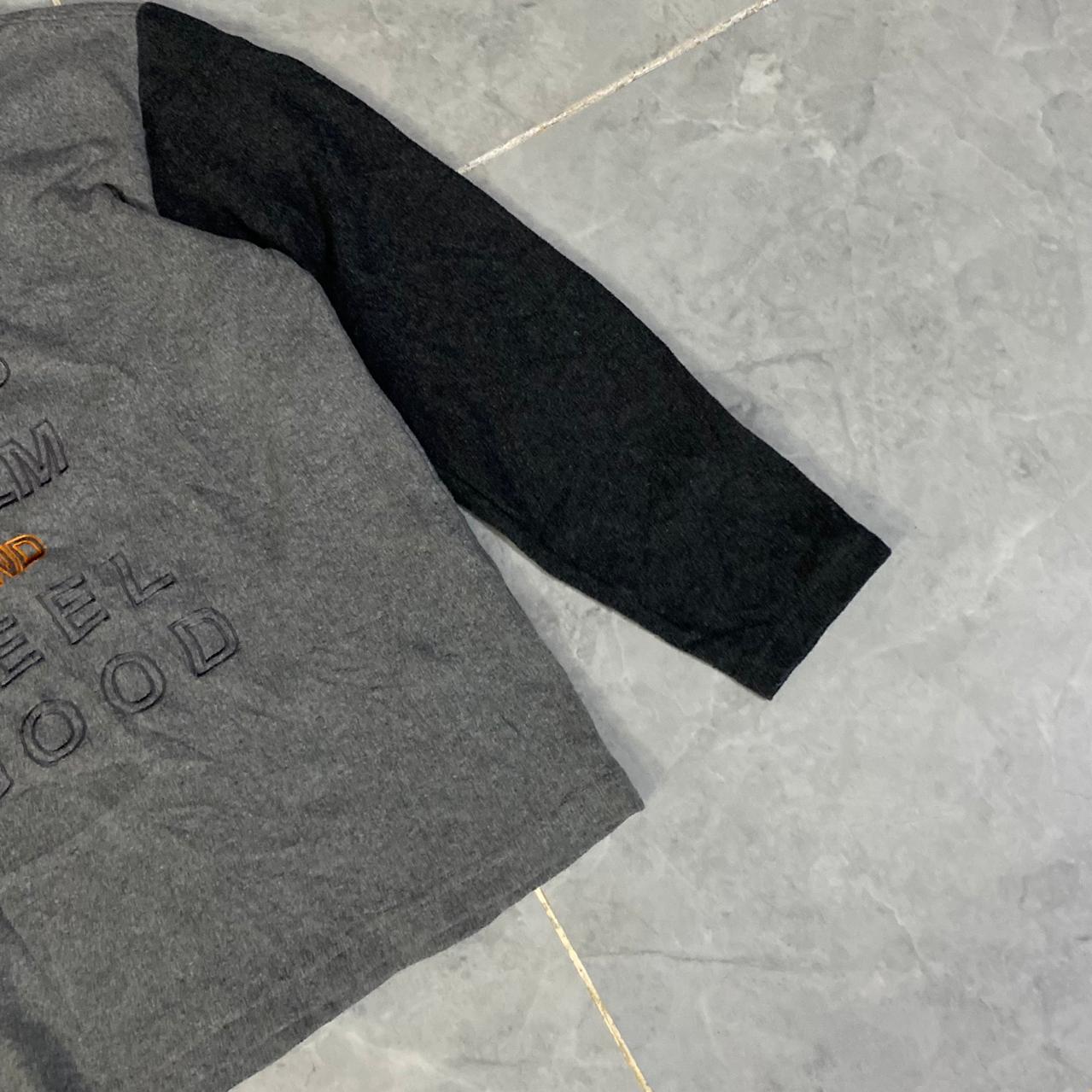 SWEATER  (Thrift)