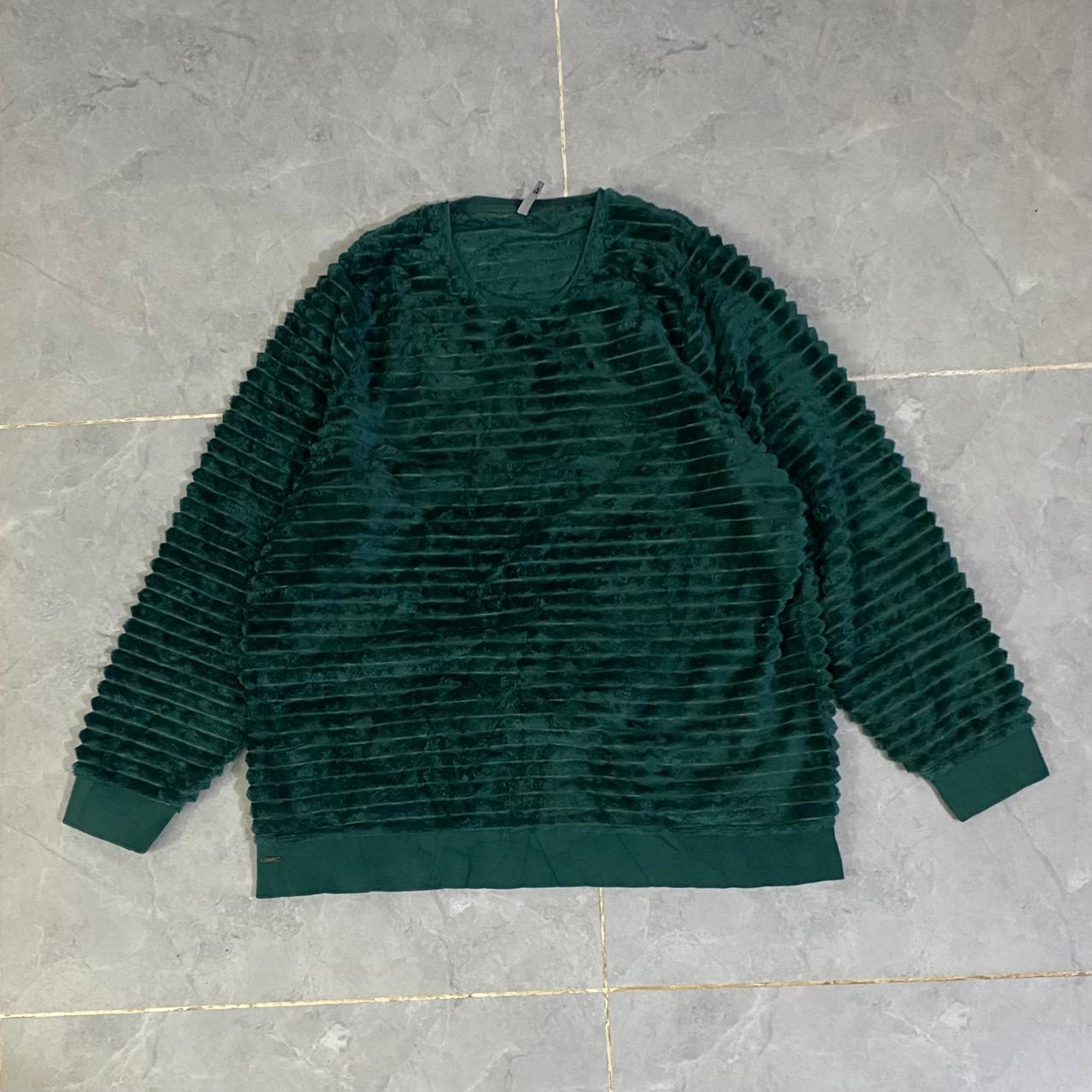 SHERPA SWEATER  (Thrift)